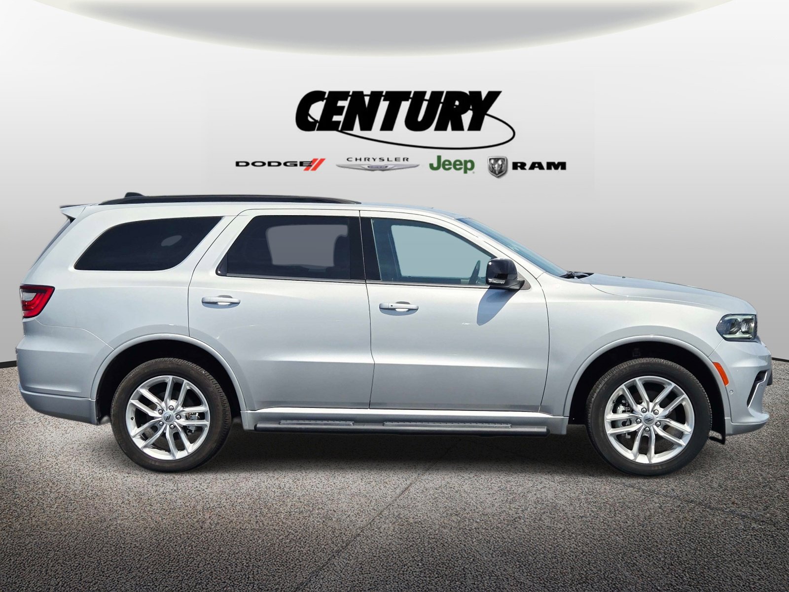 Used 2024 Dodge Durango GT AWD/4WD image 2