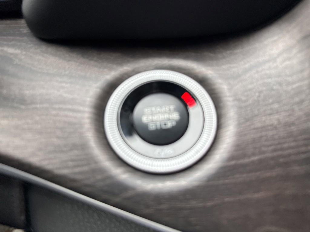 New 2025 Jeep Grand Cherokee L Limited w/ Black Appearance Package image 61