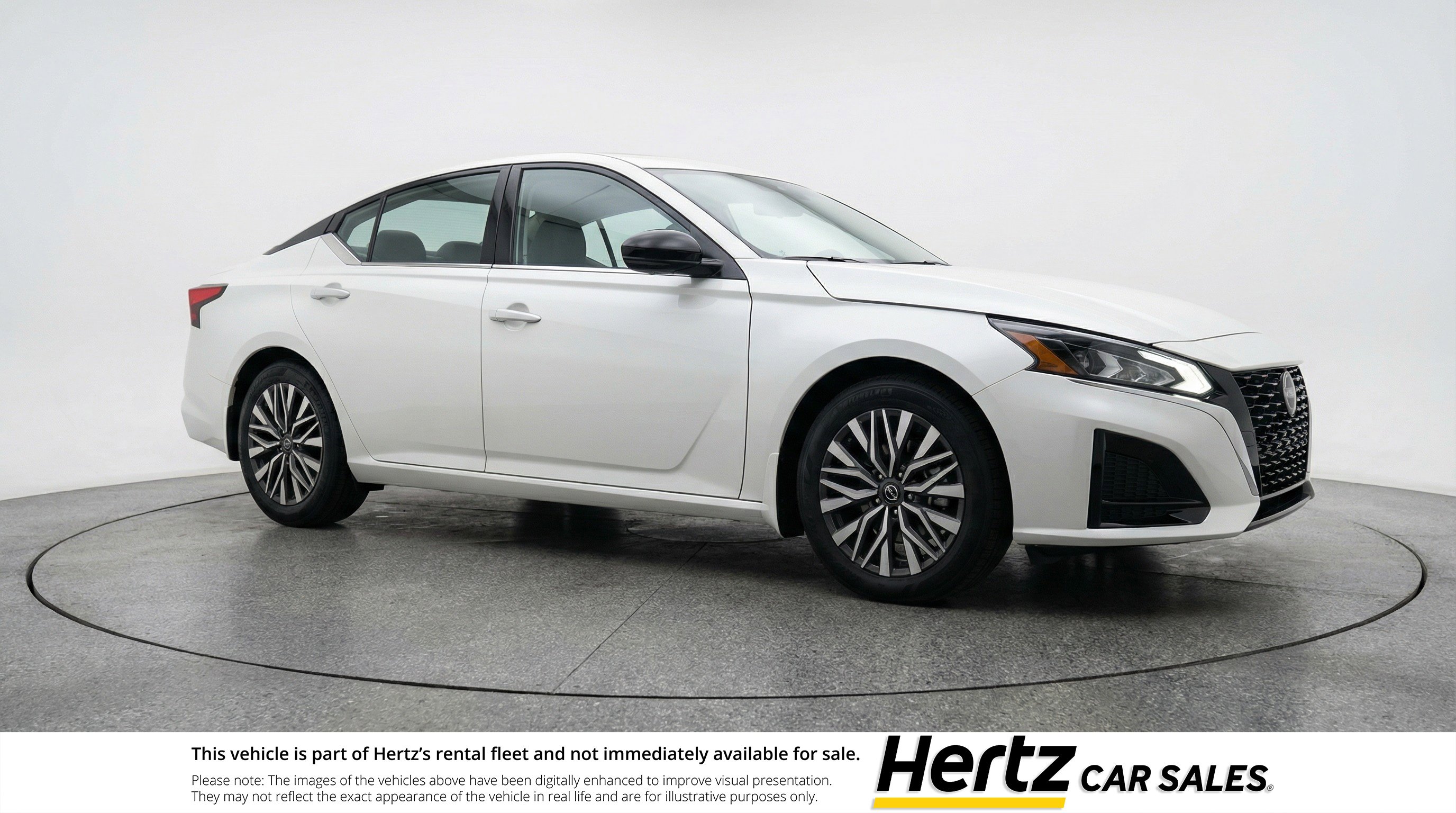 Used 2025 Nissan Altima 2.5 SV image 1