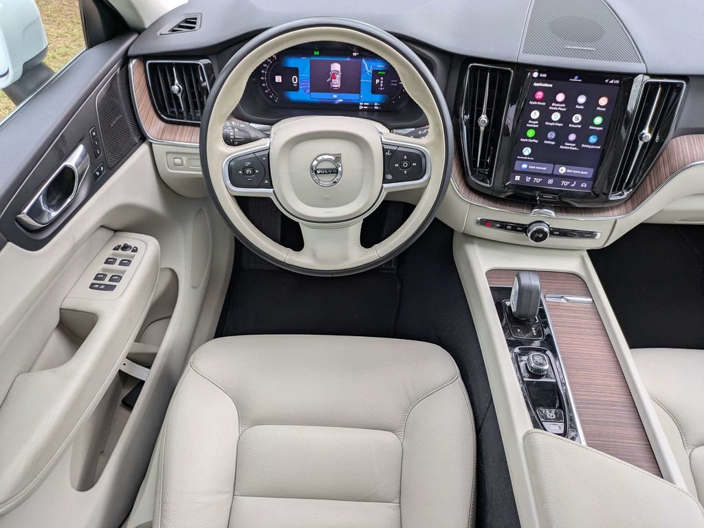 Used 2022 Volvo XC60 T8 Inscription Expression AWD/4WD image 15