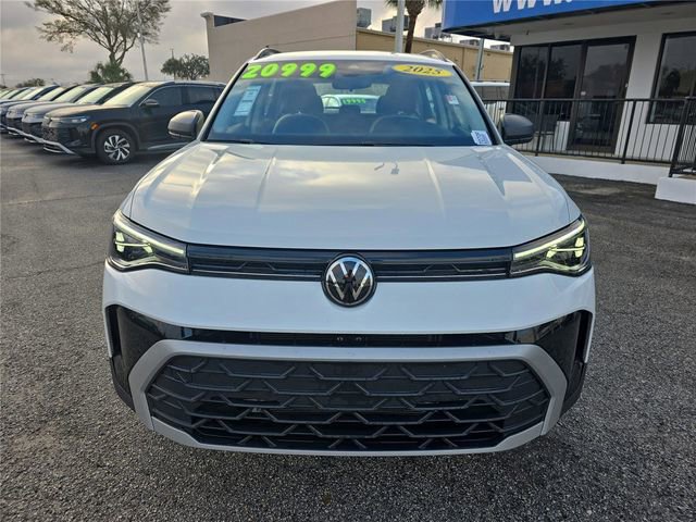 Used 2025 Volkswagen Taos S image 2