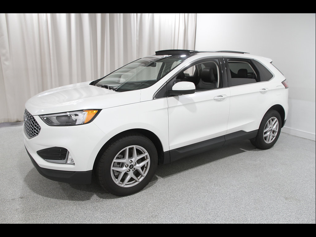 Used 2024 Ford Edge SEL w/ Convenience Package AWD/4WD image 3