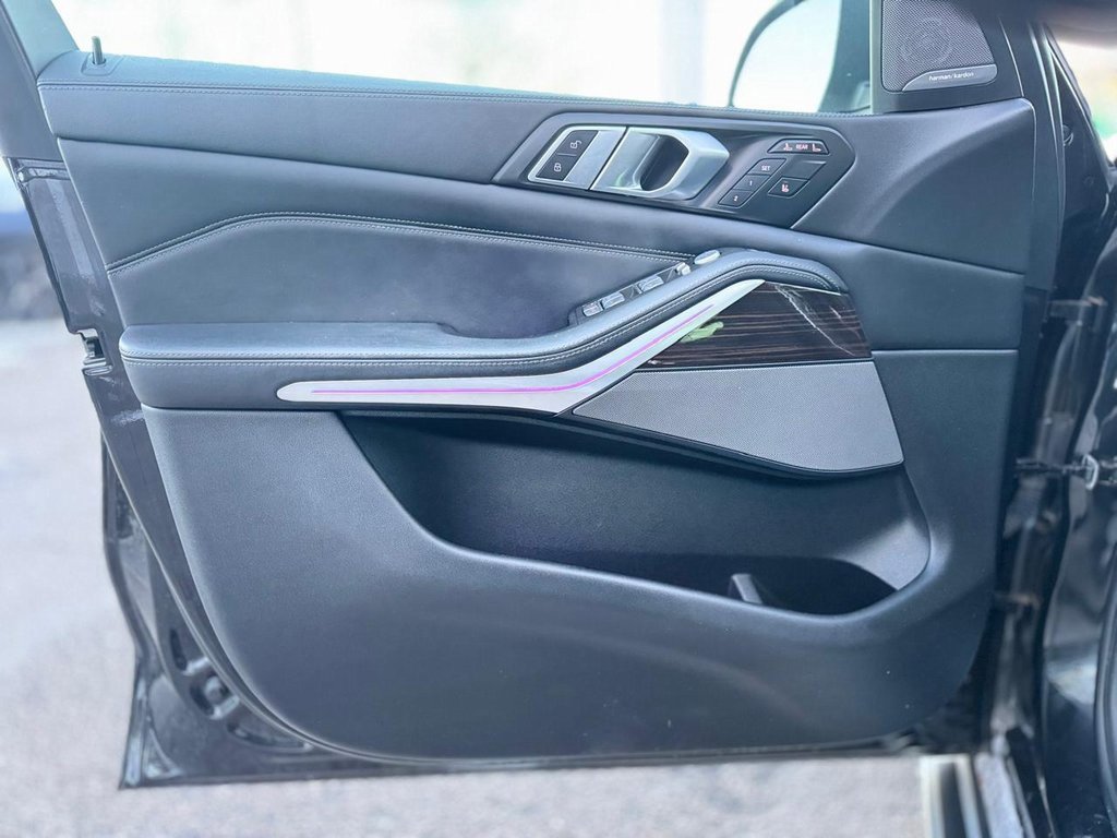 Used 2023 BMW X7 xDrive40i w/ Premium Package image 13