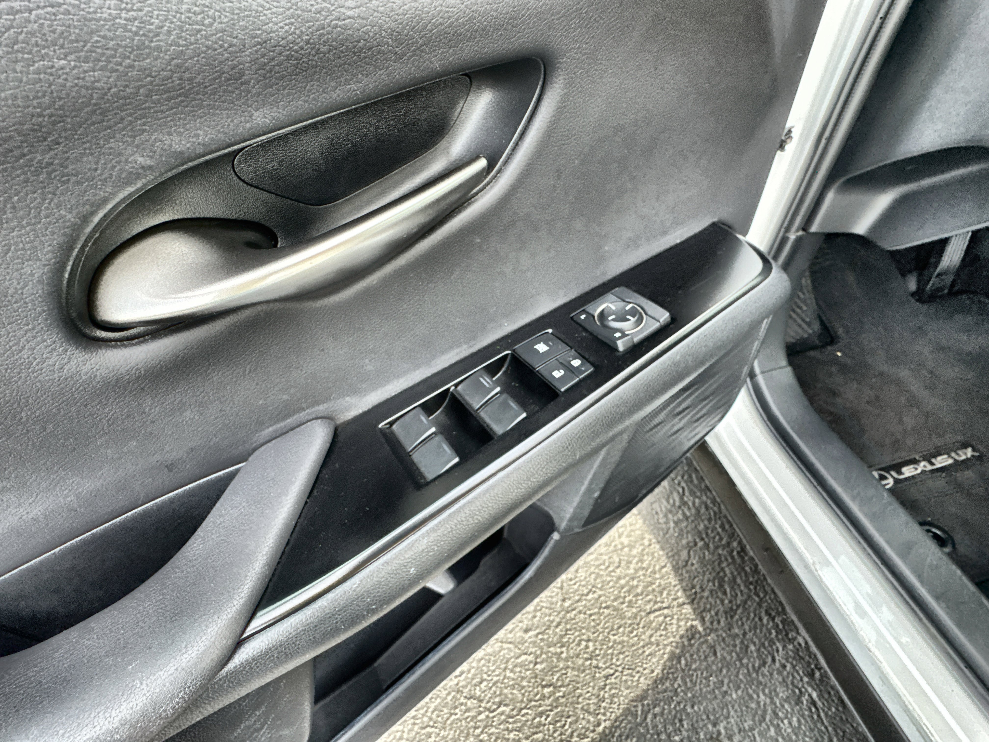 Used 2021 Lexus UX 200 w/ Accessory Package (Z1) image 22