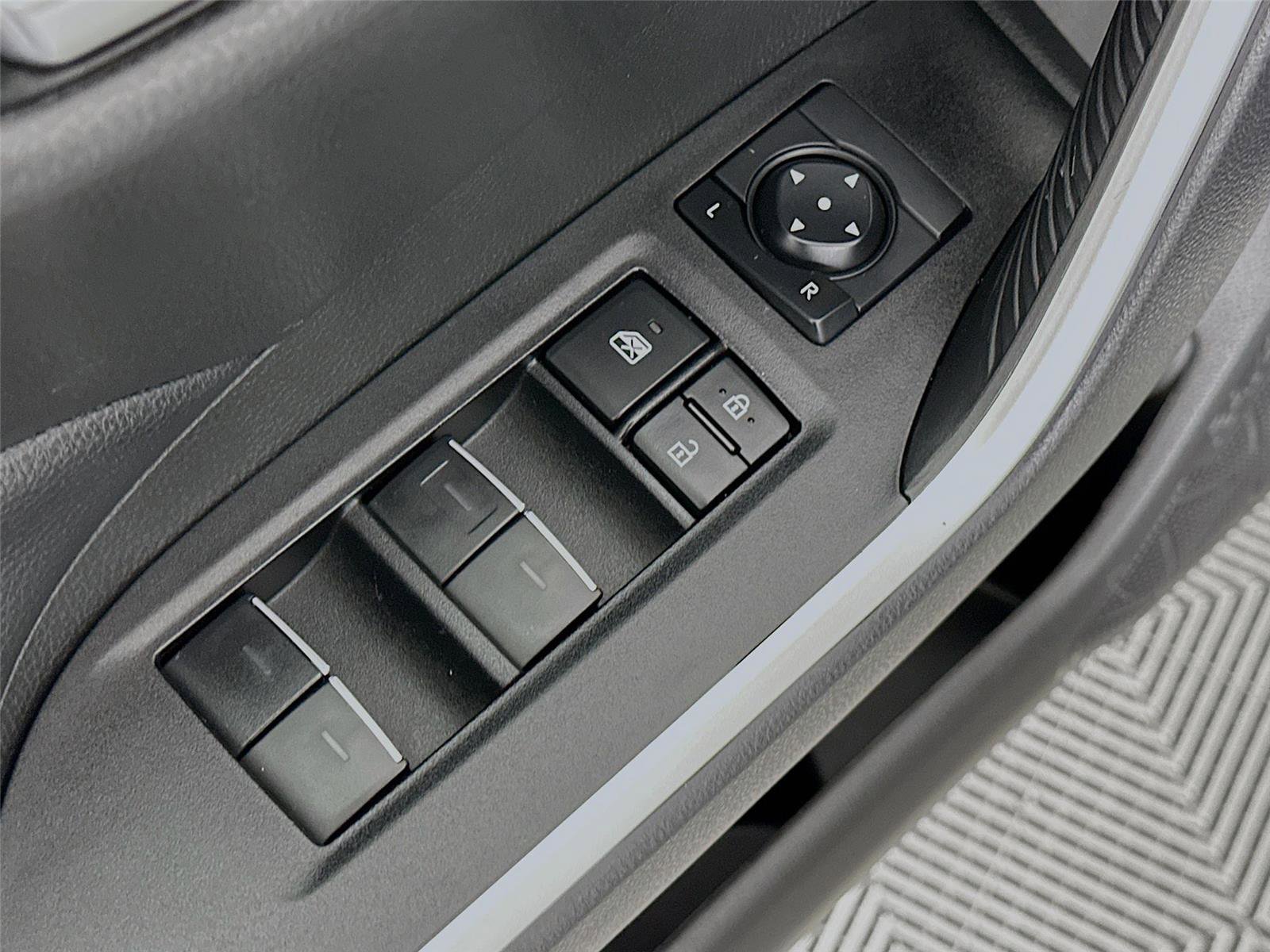 Certified 2025 Toyota RAV4 XLE AWD/4WD image 19