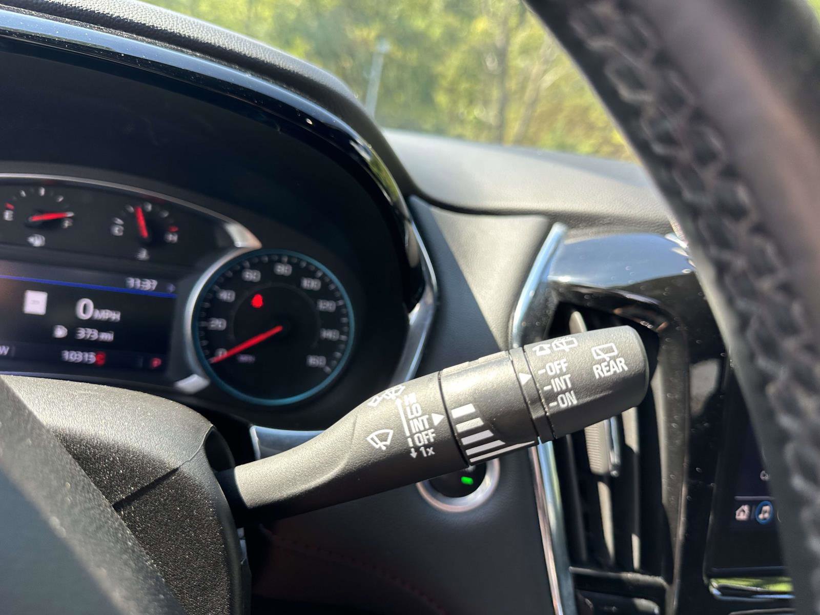 Used 2023 Chevrolet Traverse RS image 27