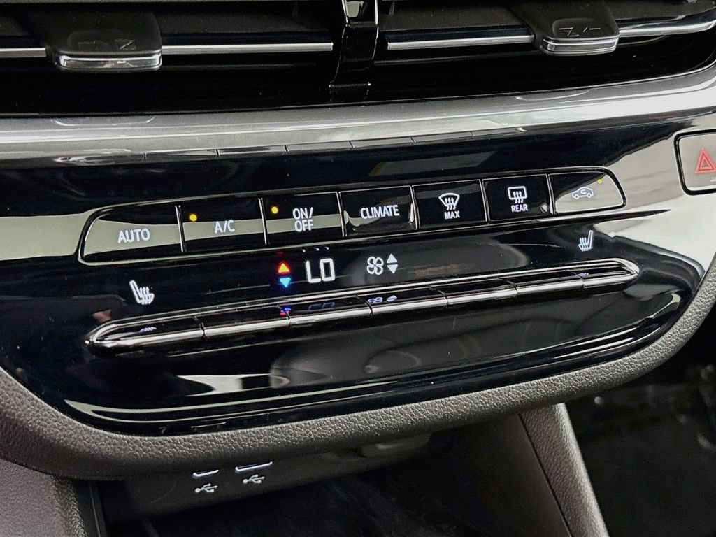 Certified 2024 Buick Envista Avenir FWD image 20