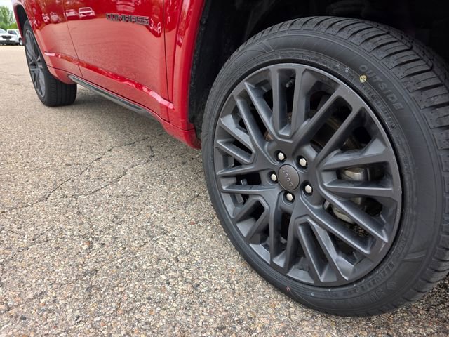 Used 2022 Jeep Compass Limited image 37