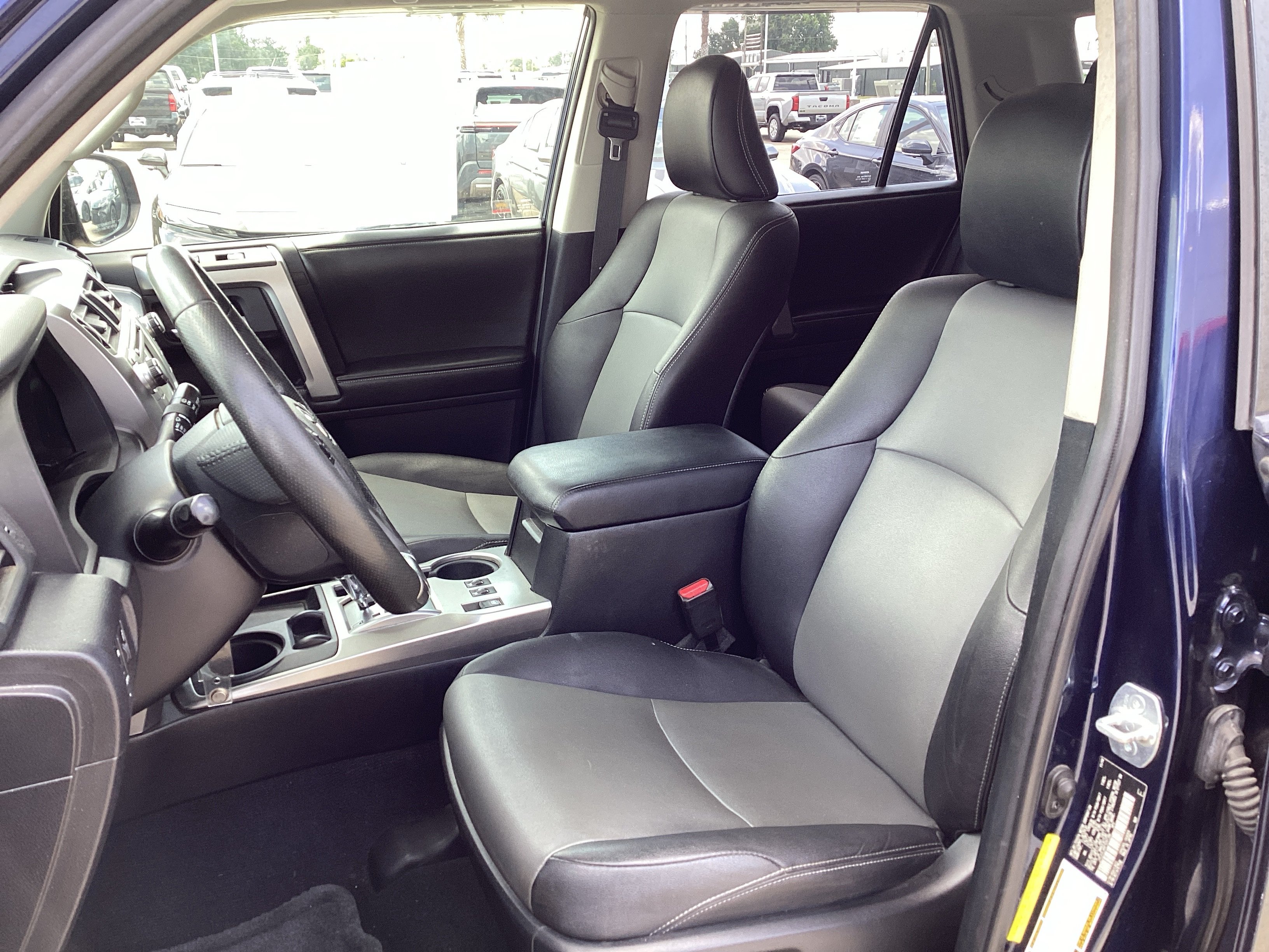 Used 2015 Toyota 4Runner SR5 Premium RWD image 15