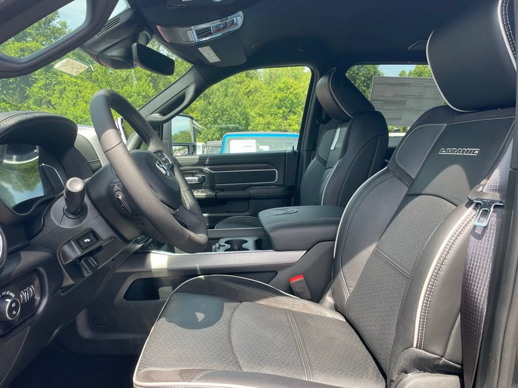 New 2026 RAM 2500 Laramie AWD/4WD image 2