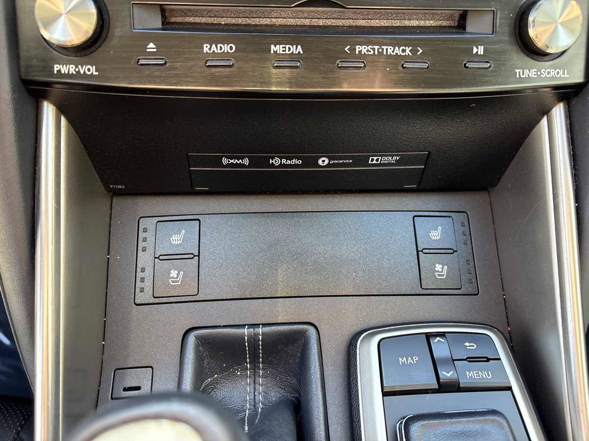 Used 2017 Lexus IS 200t w/ Navigation System Package RWD image 29