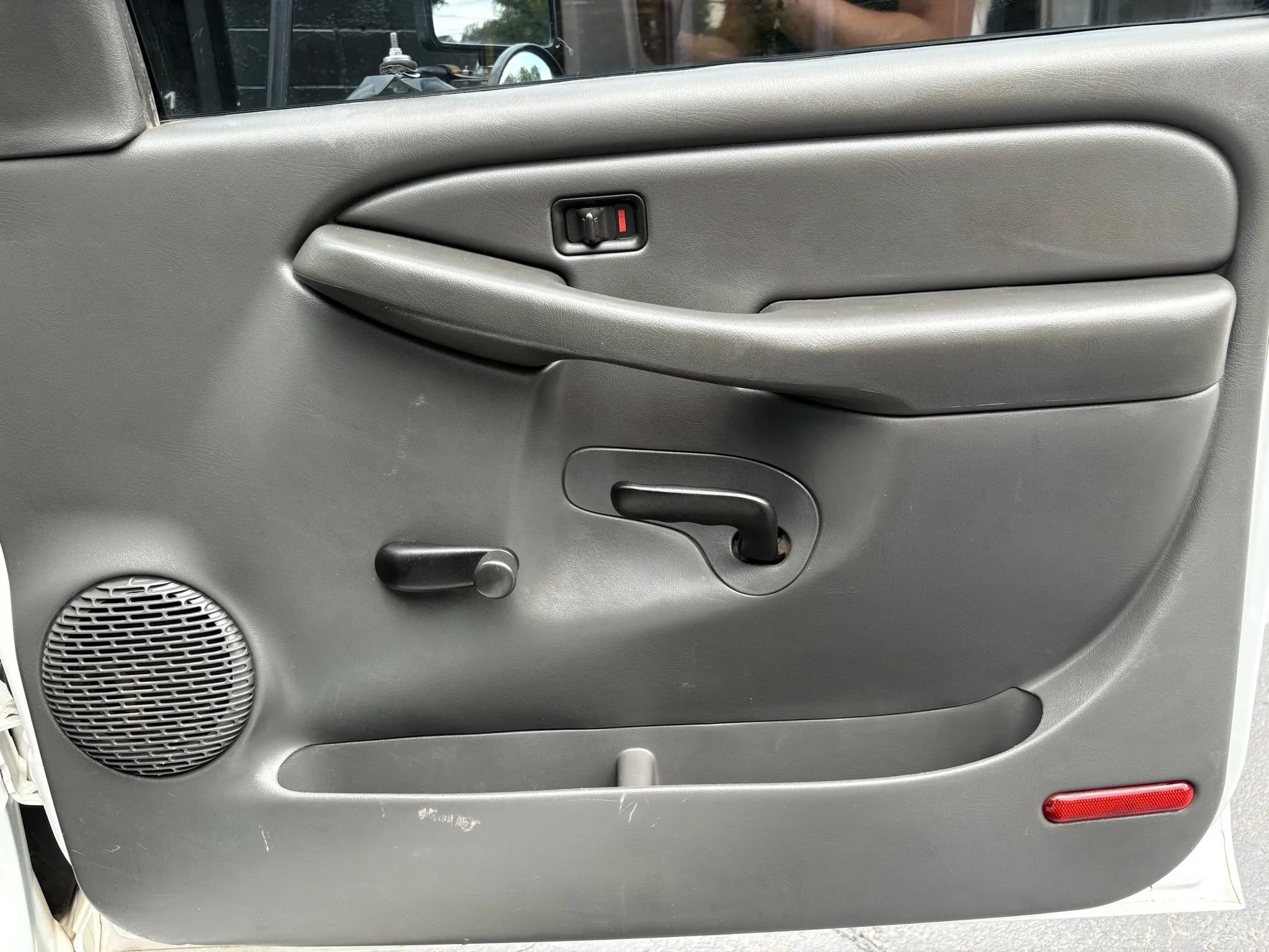 Used 2005 Chevrolet Silverado 3500 2WD Regular Cab image 13