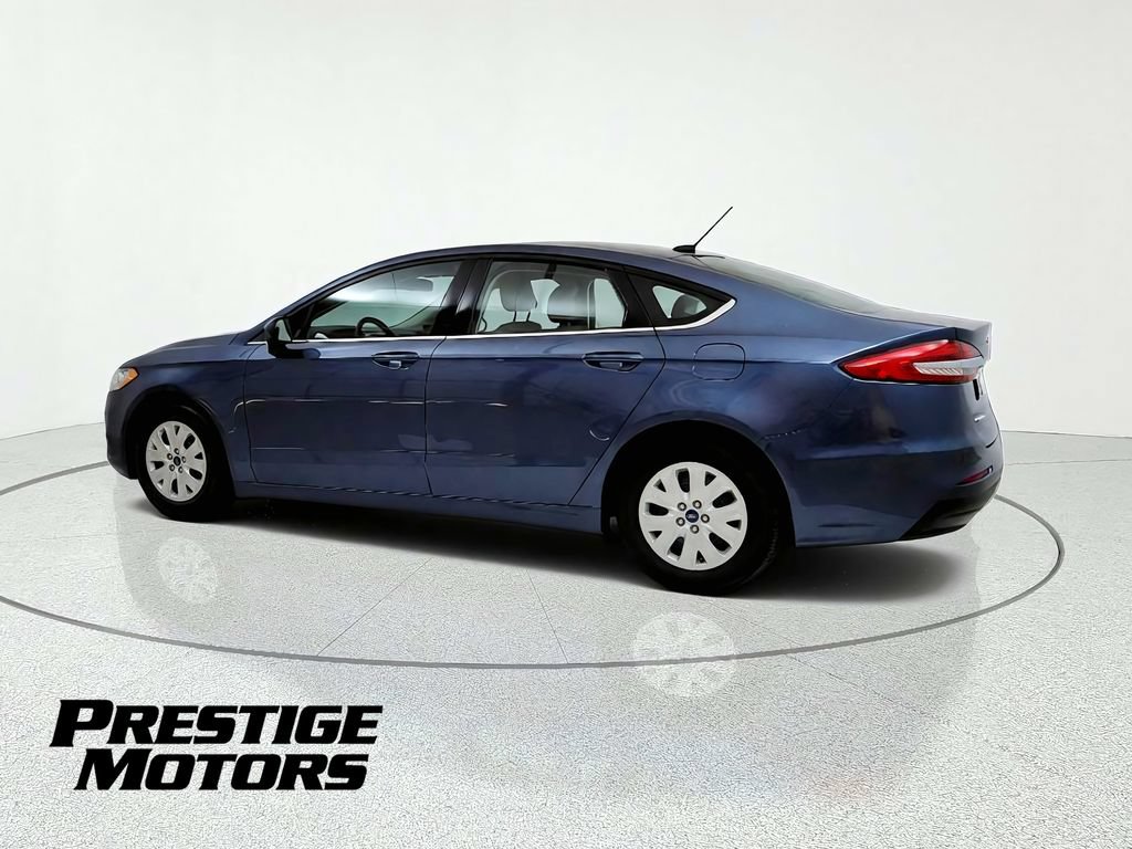 Used 2019 Ford Fusion S FWD image 5