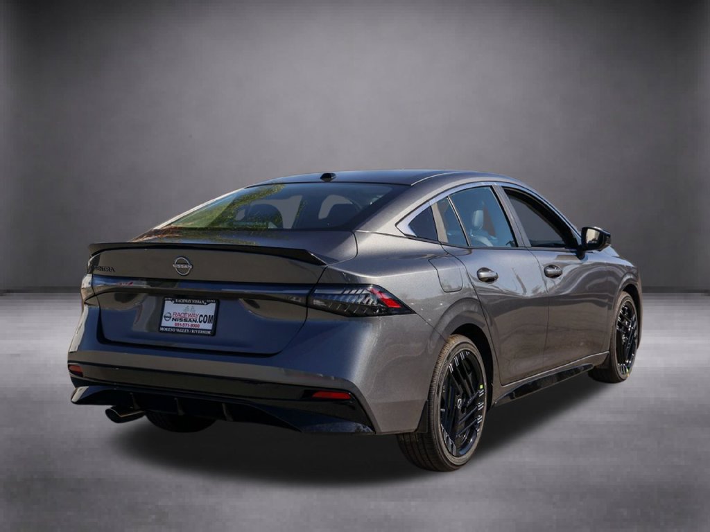 New 2027 Nissan Sentra SR FWD image 4
