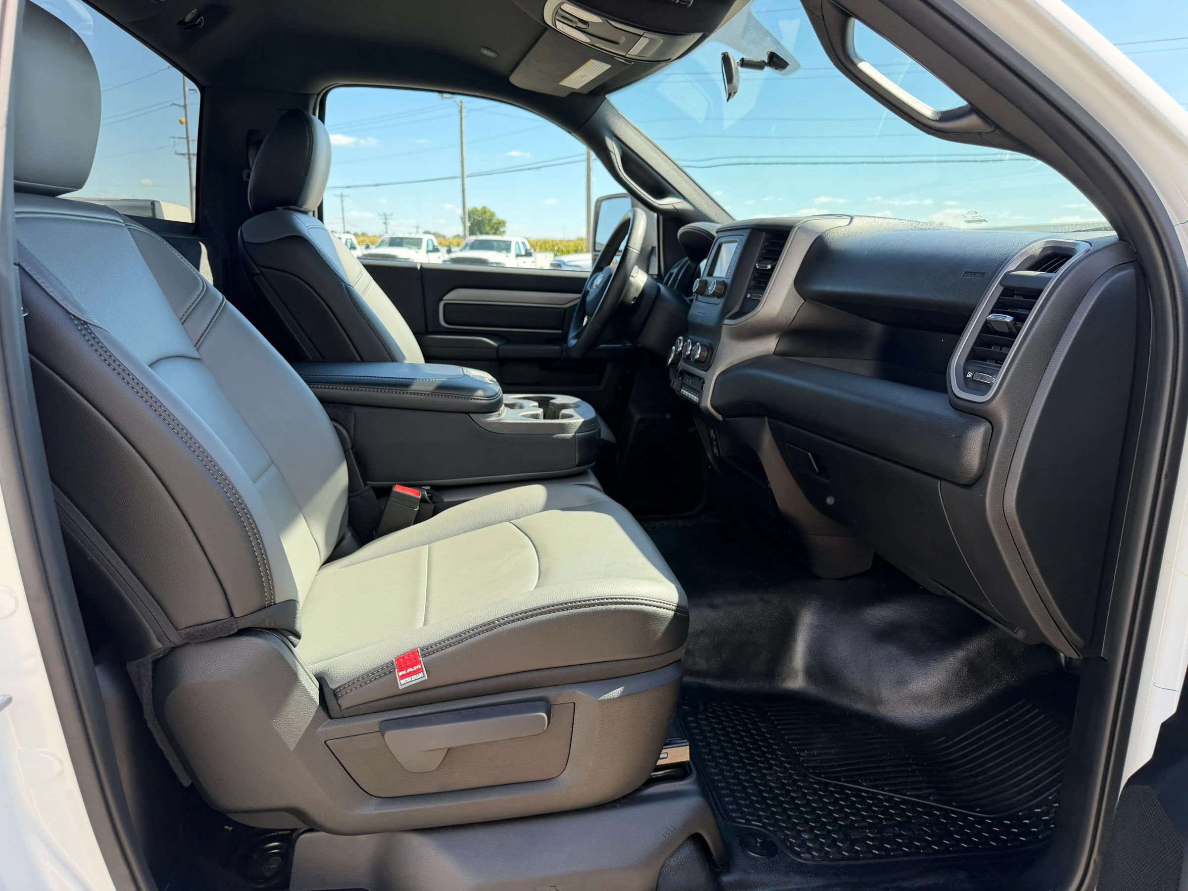 Used 2024 RAM 3500 Tradesman AWD/4WD image 25