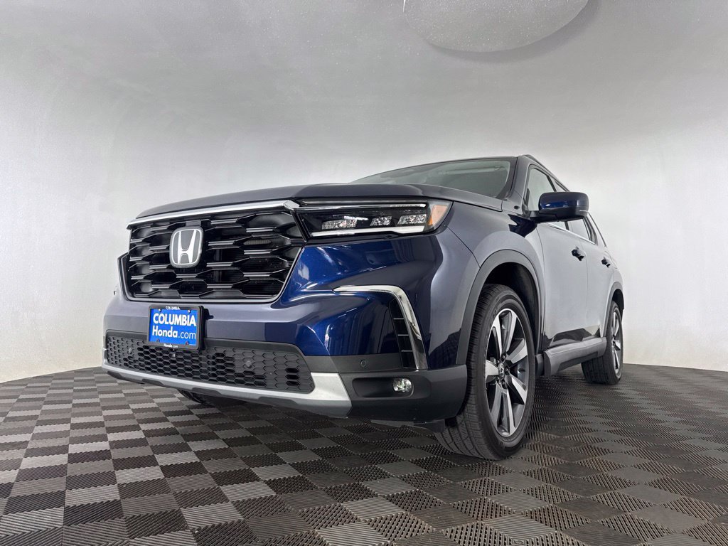 Certified 2025 Honda Pilot Touring image 5