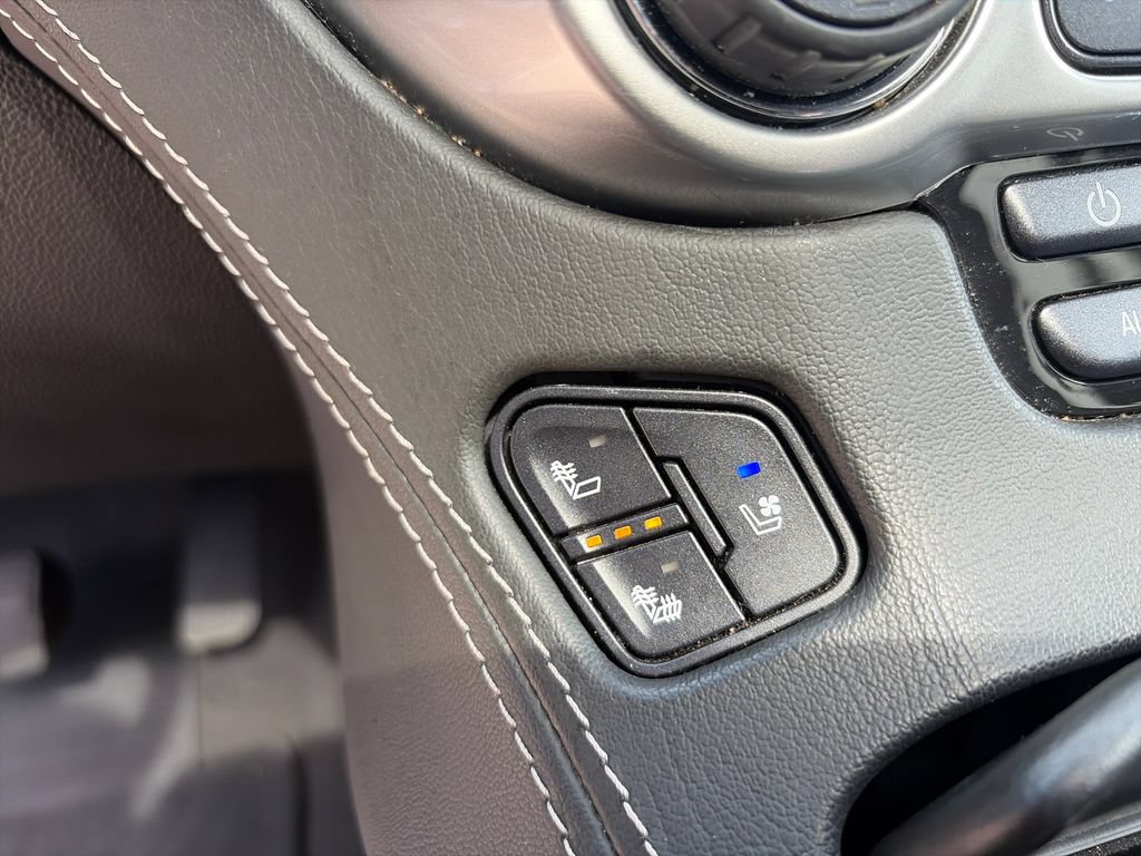 Used 2020 Chevrolet Tahoe Premier w/ Premier Plus Edition AWD/4WD image 31