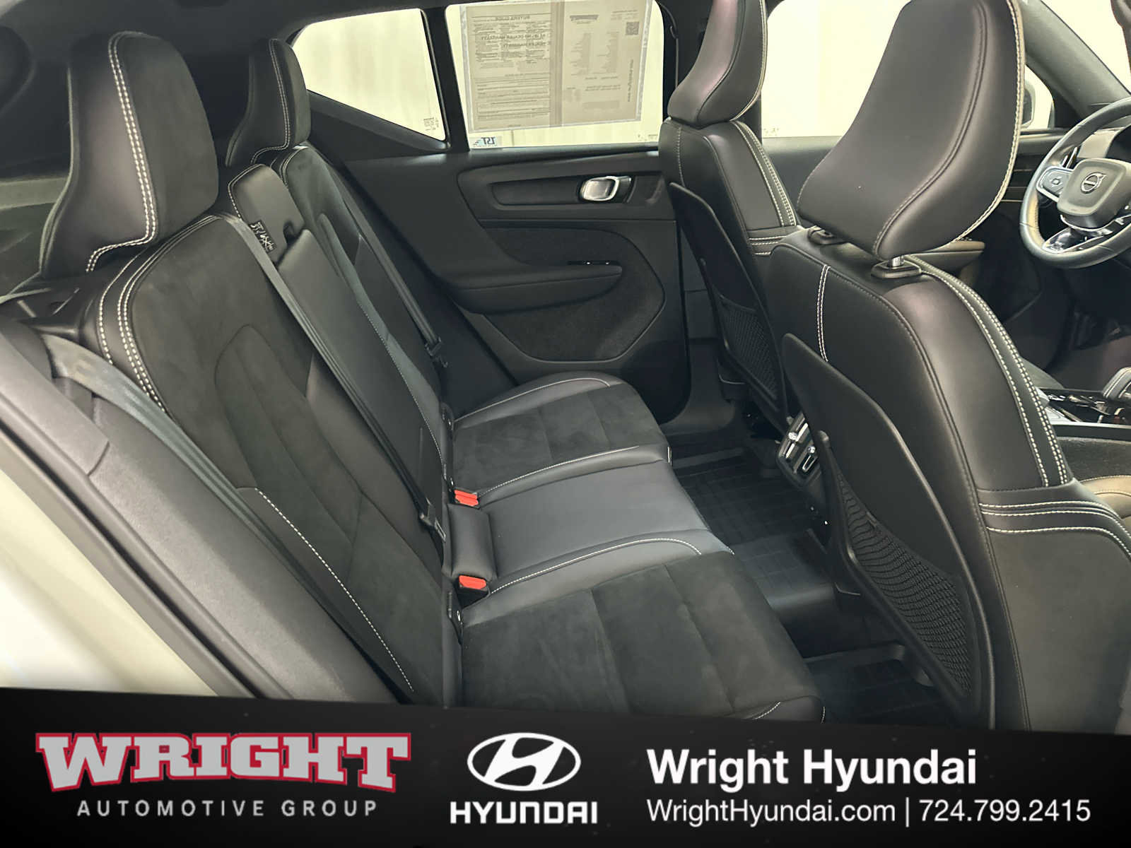 Used 2022 Volvo XC40 T5 R-Design AWD/4WD image 16