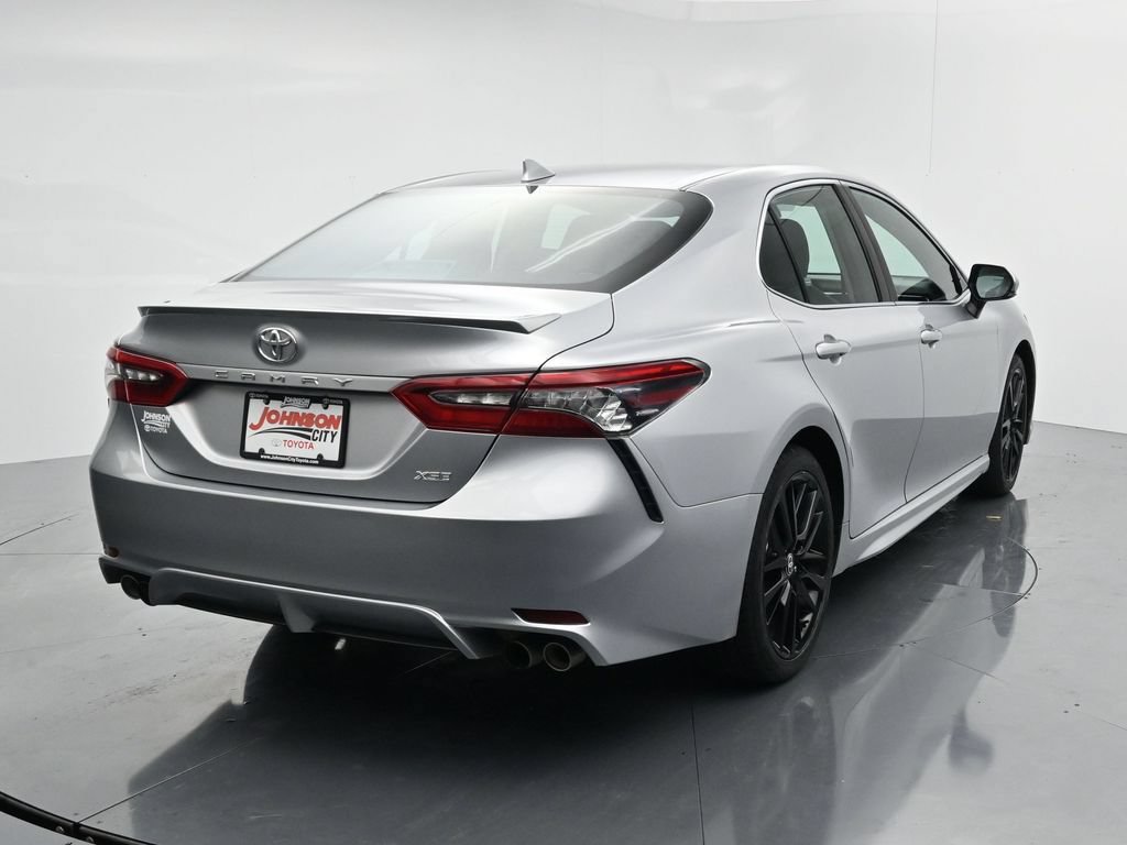 Used 2024 Toyota Camry XSE FWD image 6