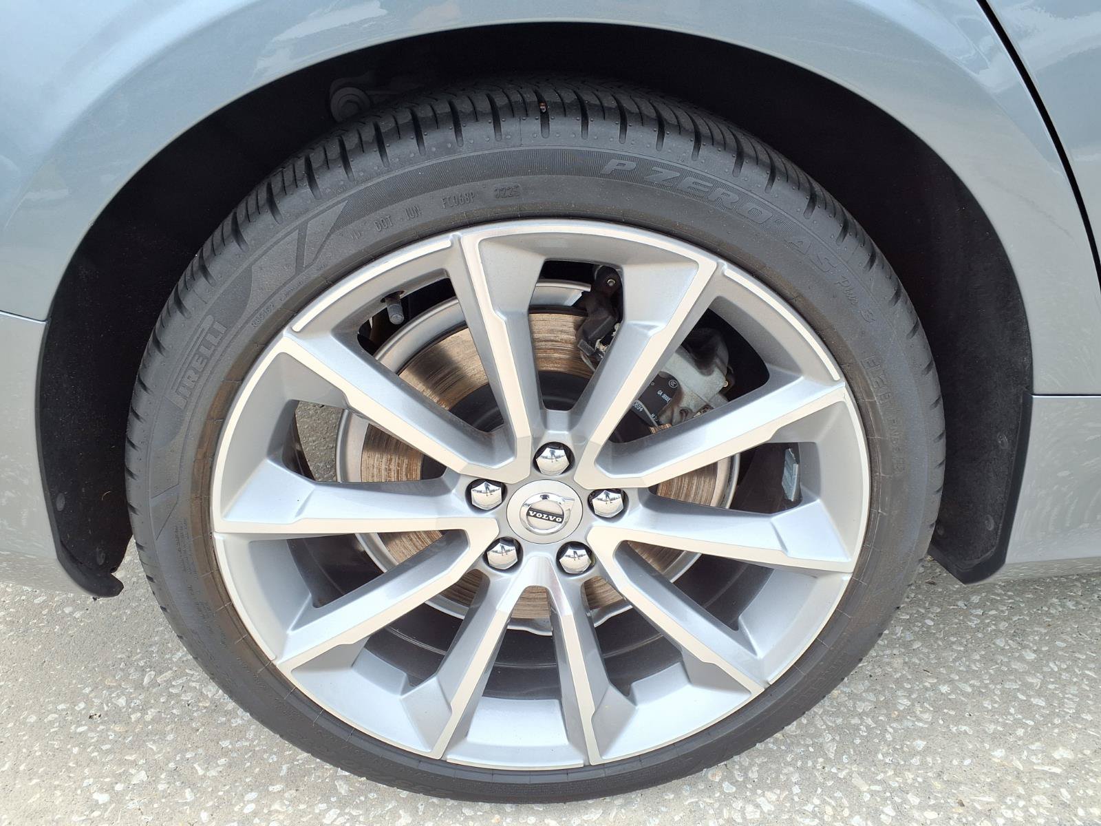 Used 2019 Volvo S60 T6 Momentum w/ Premium Package AWD/4WD image 9