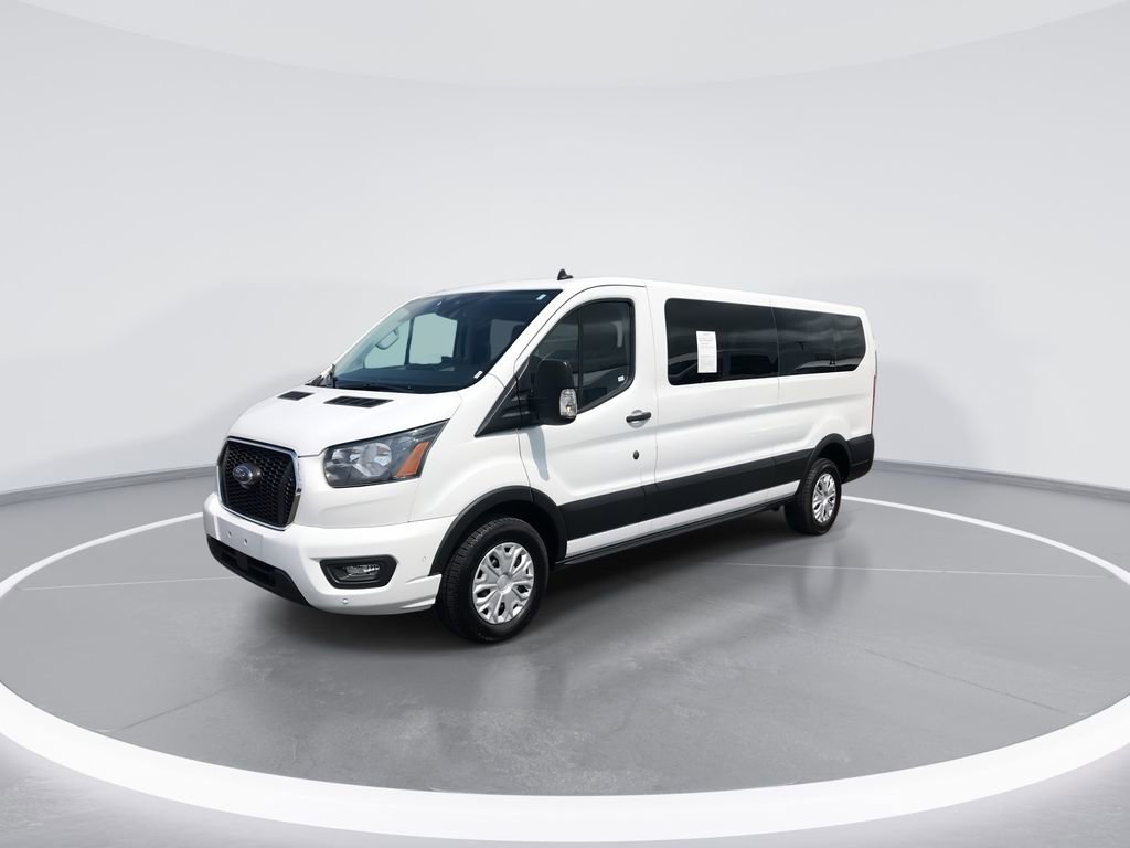 Used 2023 Ford Transit 350 XLT RWD image 4