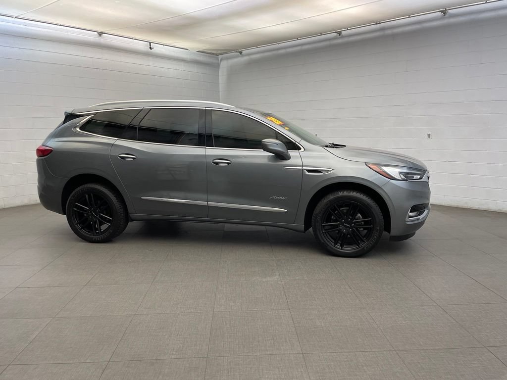 Used 2020 Buick Enclave Avenir w/ Avenir Technology Package FWD image 5