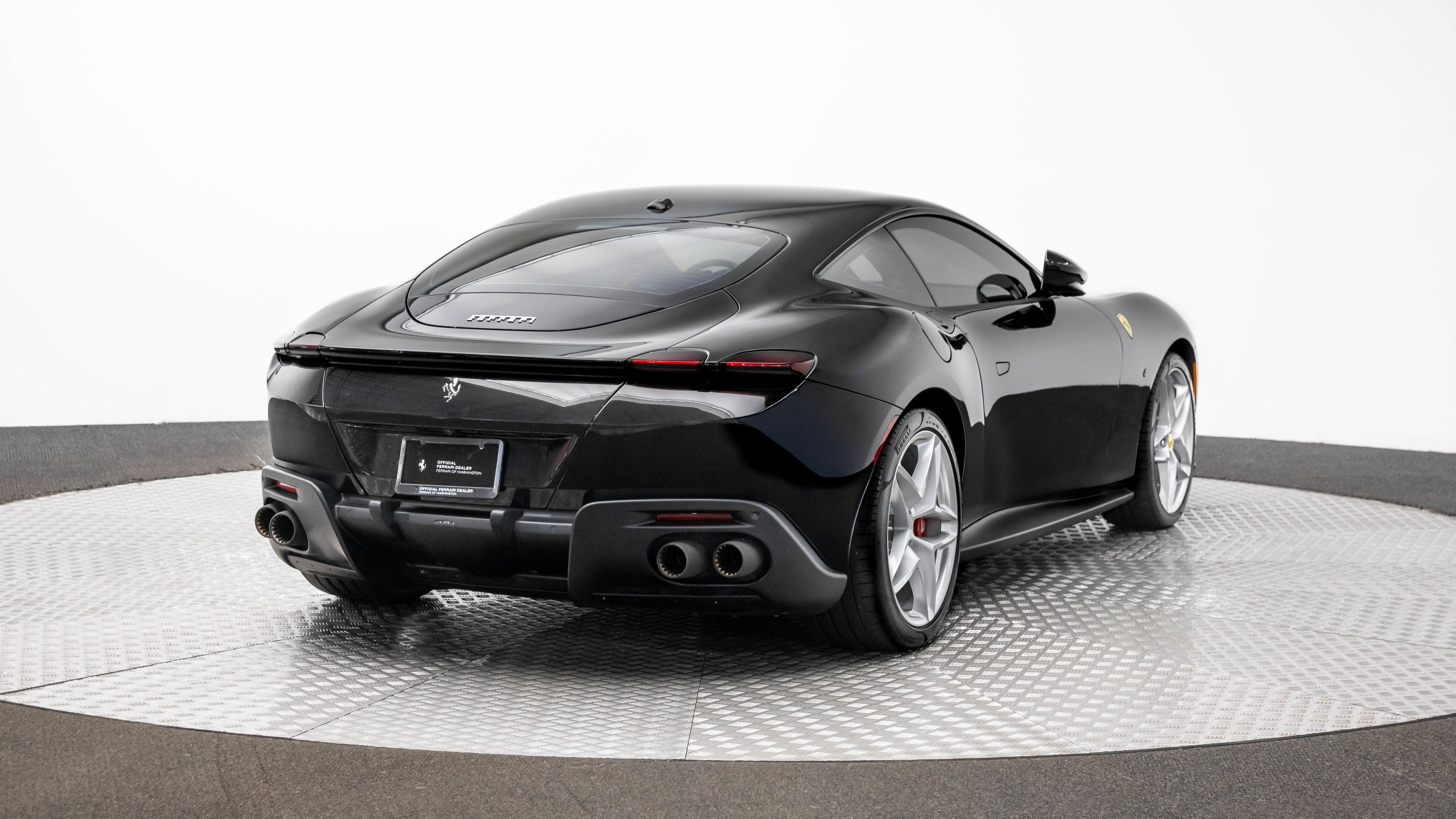 Certified 2022 Ferrari Roma RWD image 7