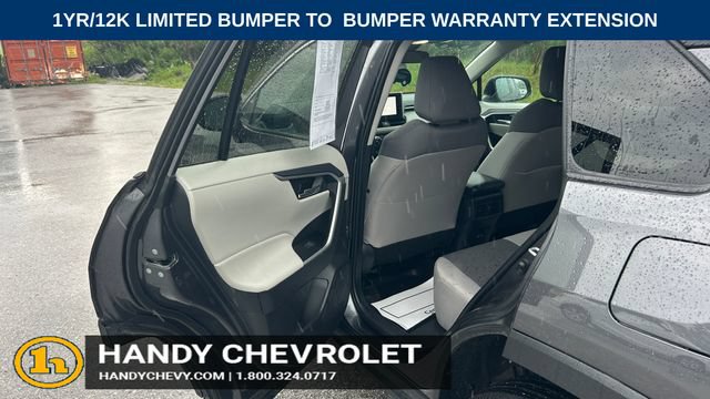 Used 2025 Toyota RAV4 XLE AWD/4WD image 30