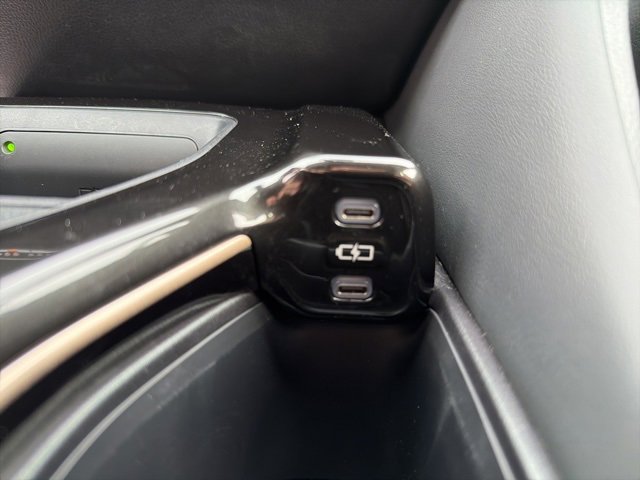 Certified 2025 Toyota Crown Signia XLE image 30