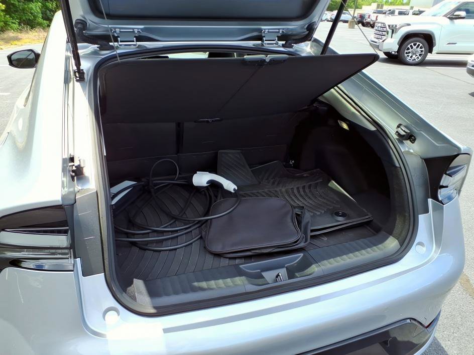 Used 2026 Toyota Prius Plug-In Hybrid FWD image 5