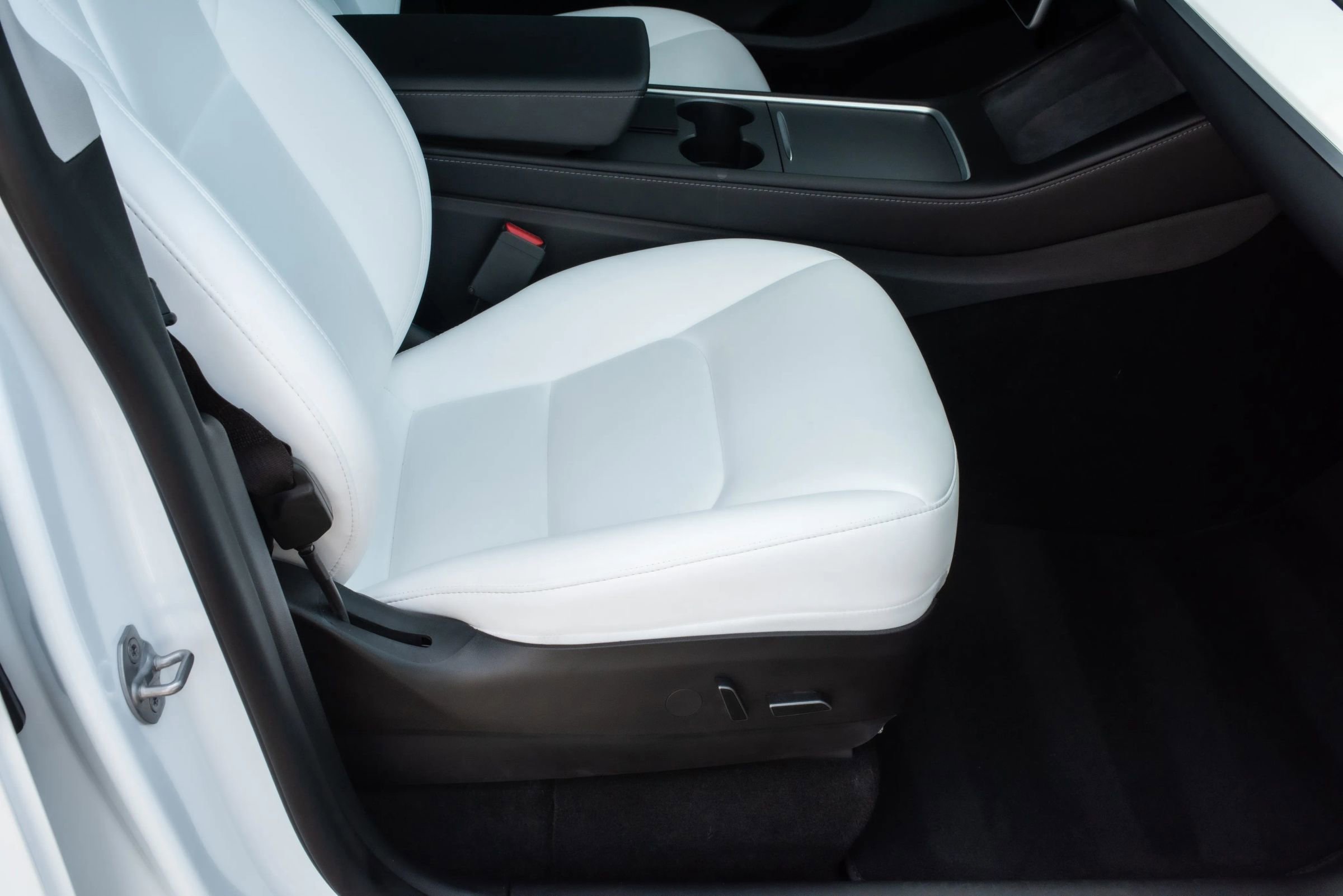 Used 2022 Tesla Model Y Performance image 19