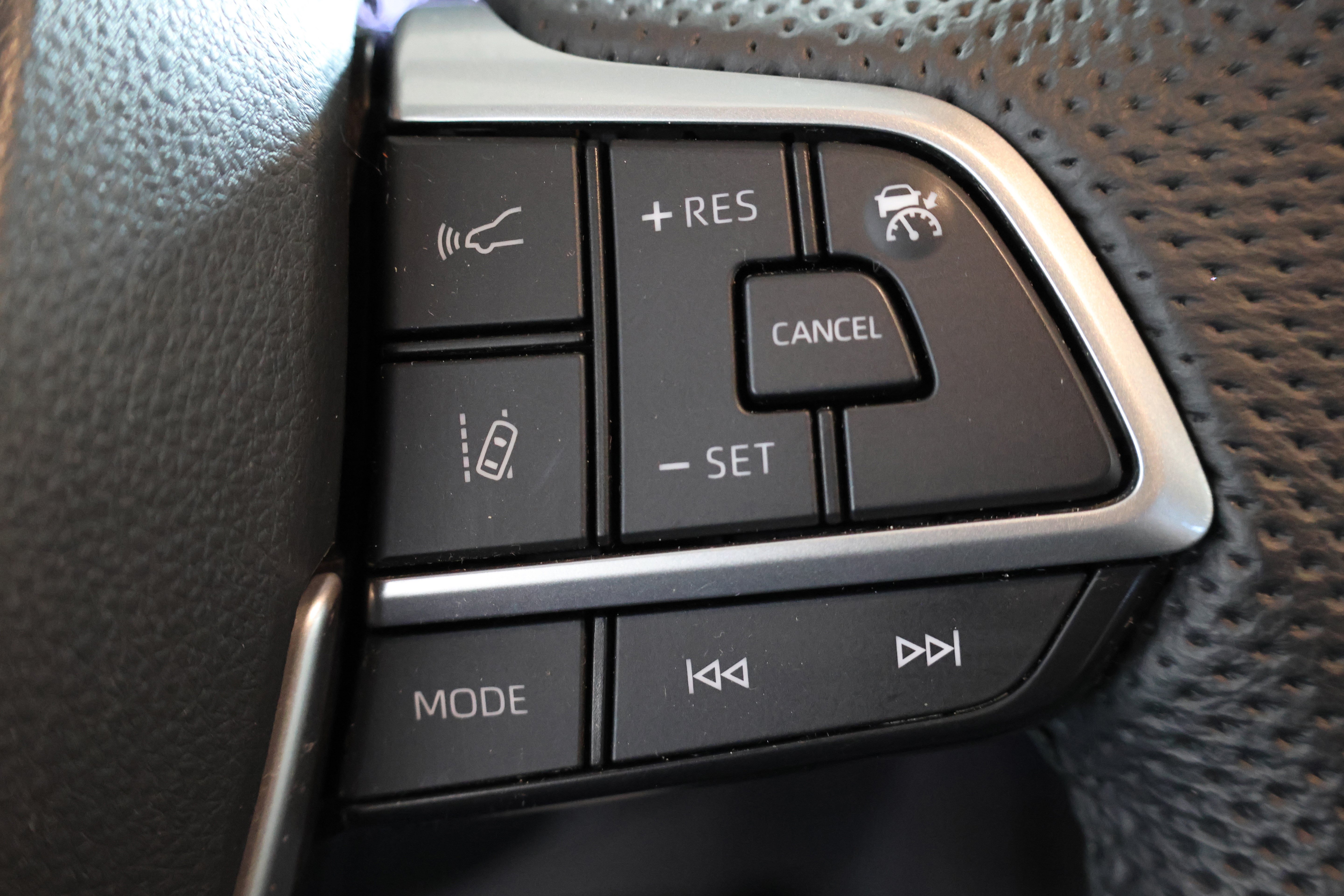 Certified 2023 Toyota Sienna Limited AWD/4WD image 31