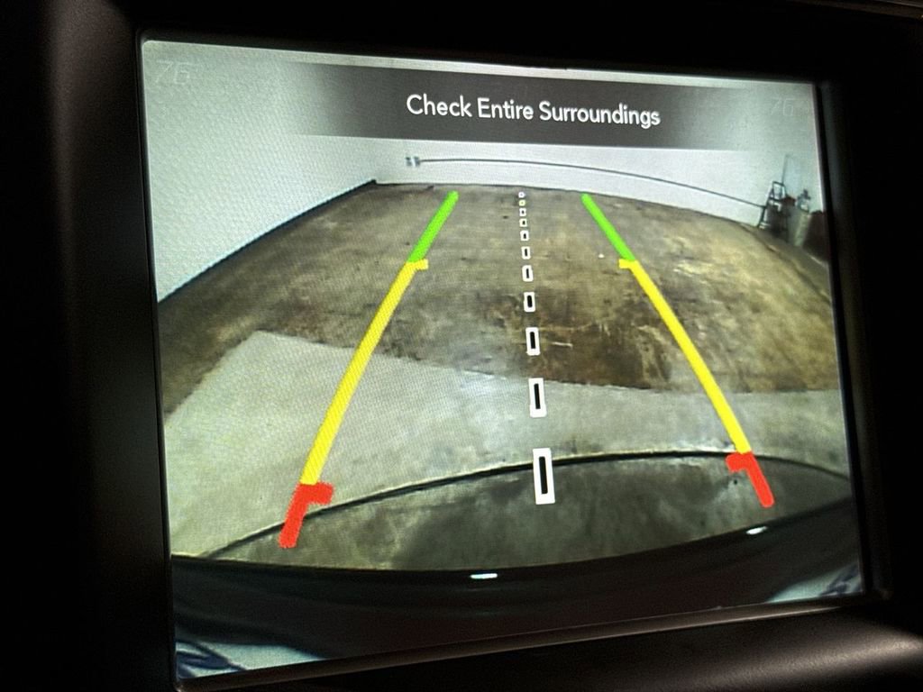 Used 2018 Jeep Grand Cherokee Altitude image 16