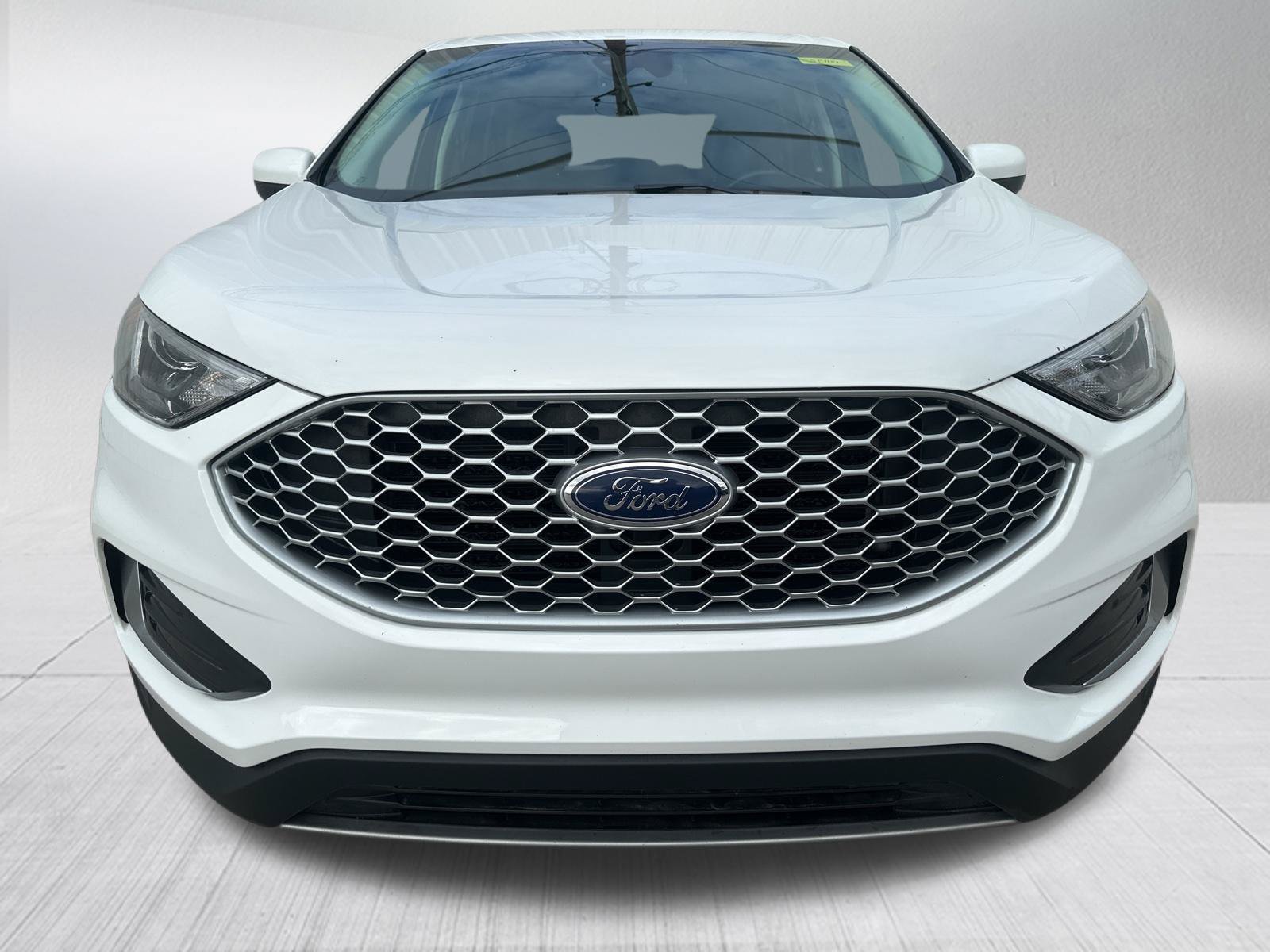 Used 2024 Ford Edge SEL AWD/4WD image 2