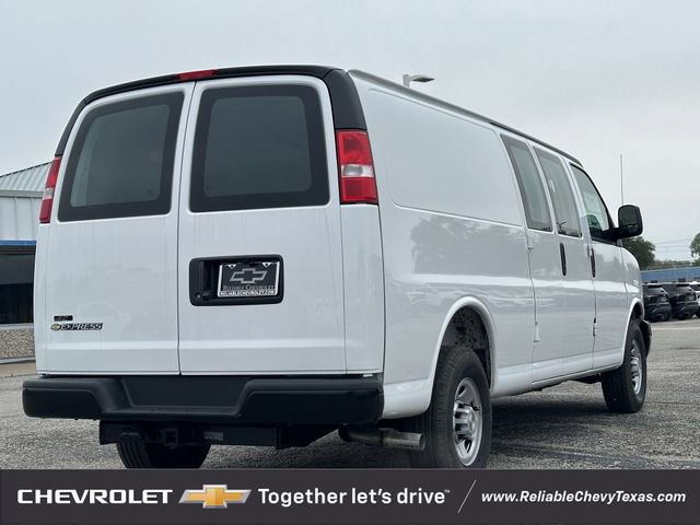 New 2026 Chevrolet Express 3500 w/ Driver Convenience Package RWD image 4