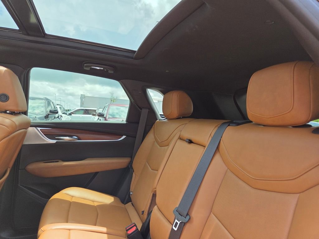 Used 2020 Cadillac XT5 Premium Luxury FWD image 17