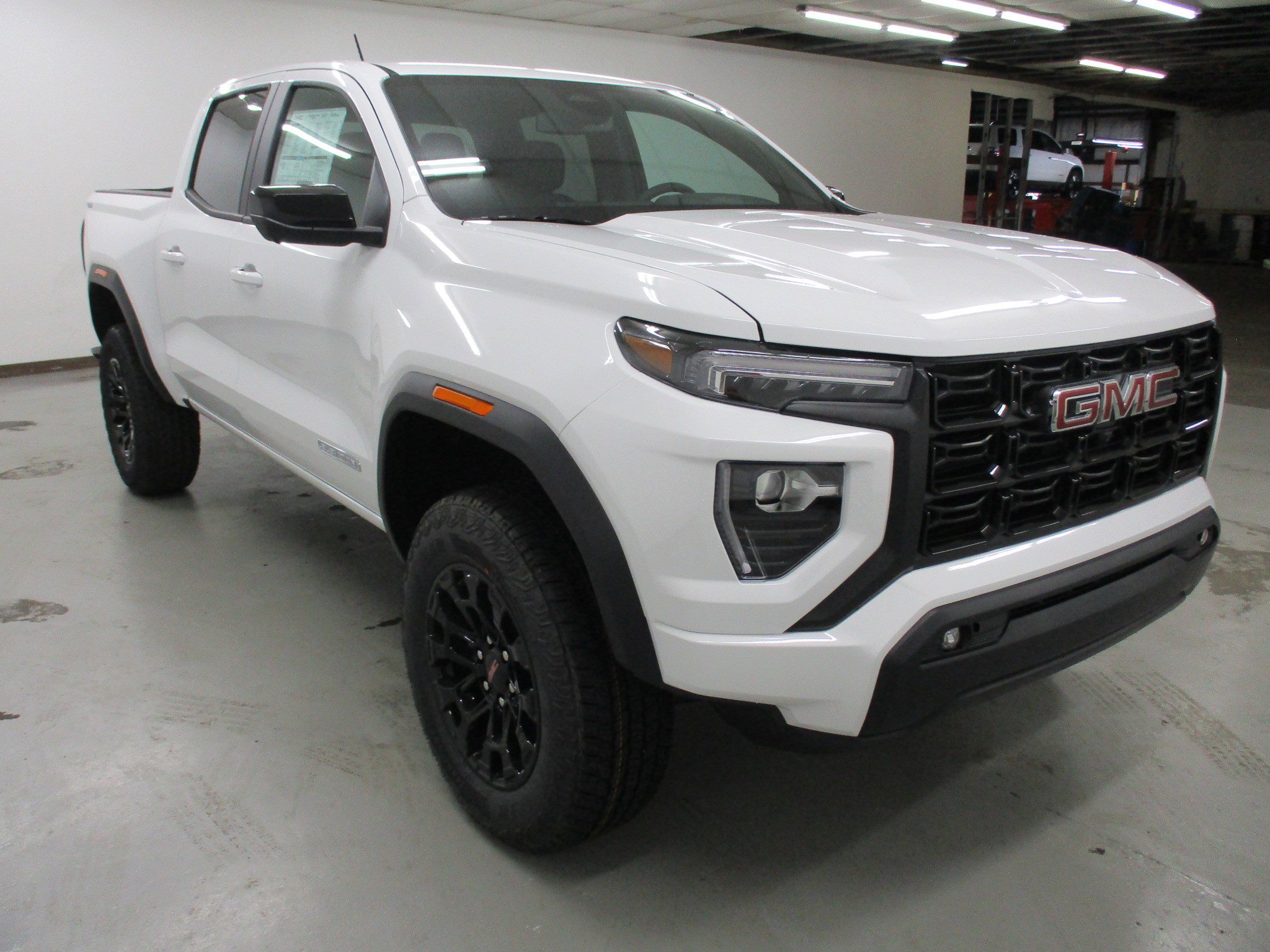 New 2026 GMC Canyon Elevation w/ Convenience Package image 3