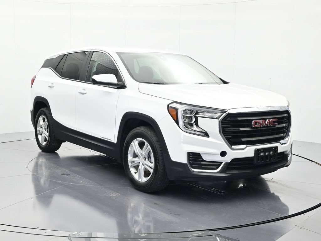 Used 2024 GMC Terrain SLE AWD/4WD image 3