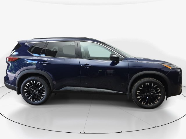 New 2026 Nissan Rogue Dark Armor FWD image 5