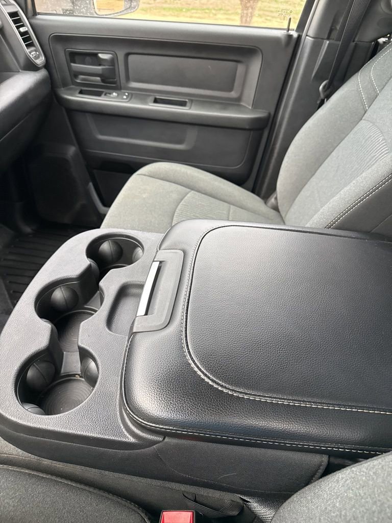 Used 2024 RAM 3500 Tradesman w/ Chrome Appearance Group image 18