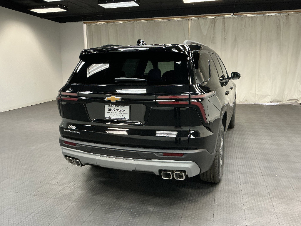 New 2026 Chevrolet Traverse LT w/ LPO, Floor Liner Package FWD image 5