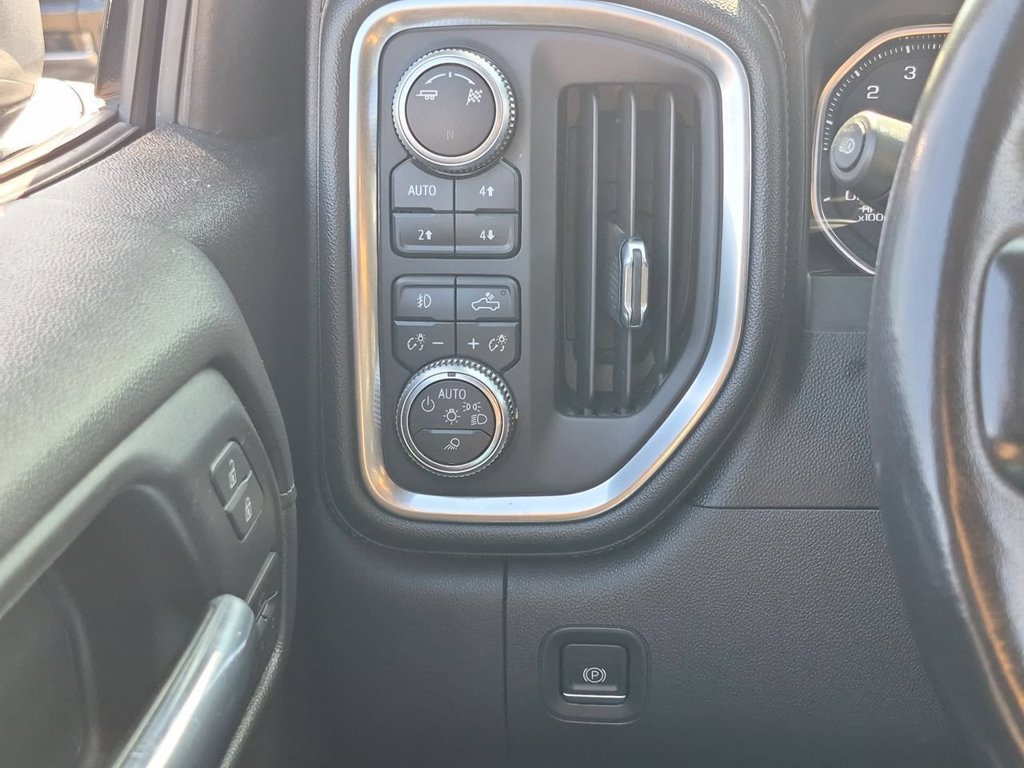 Used 2019 GMC Sierra 1500 SLT w/ SLT Premium Plus Package AWD/4WD image 18