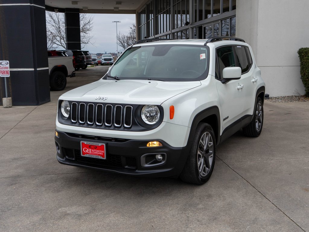 Used 2017 Jeep Renegade Latitude image 3