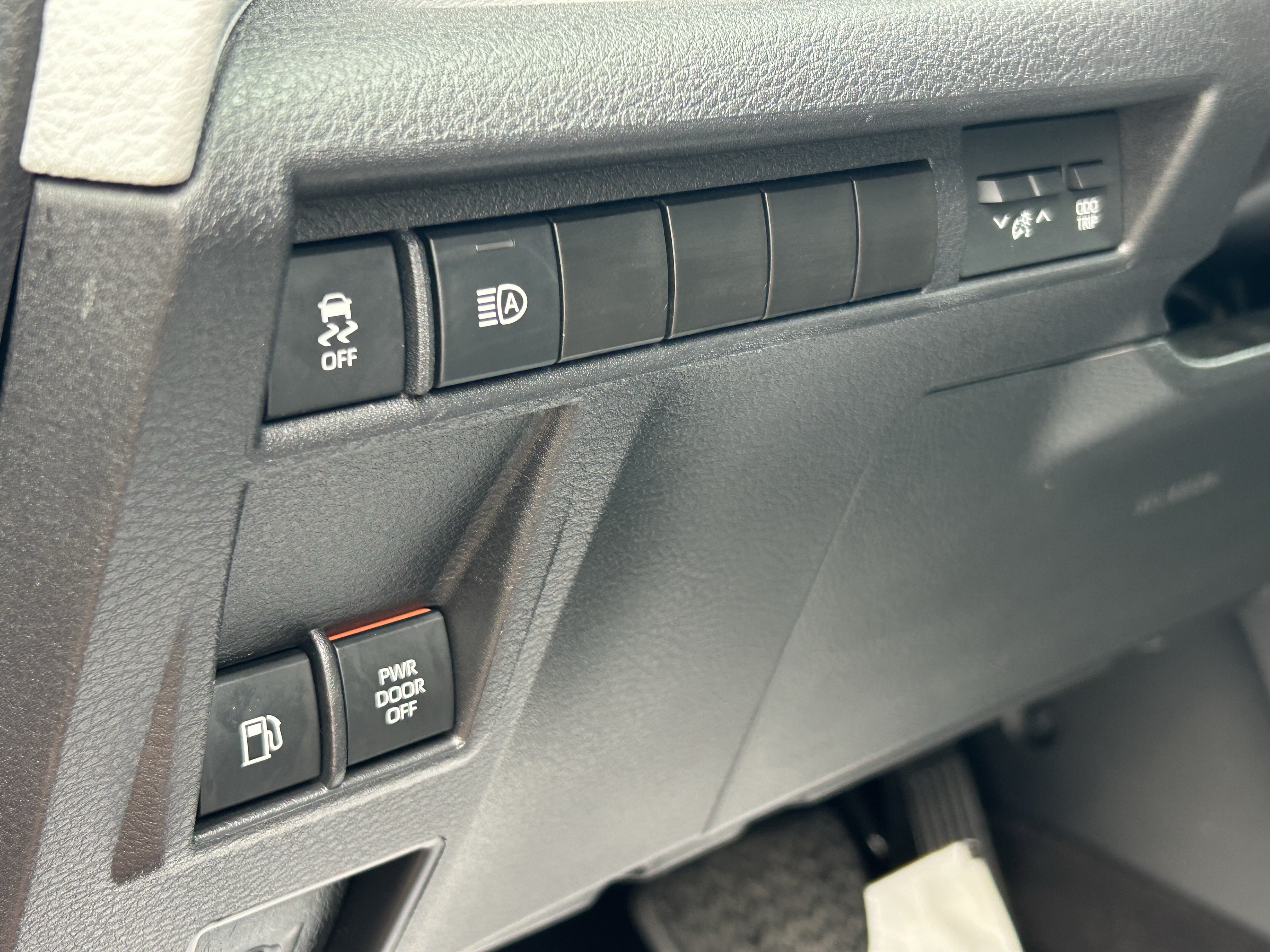 Certified 2025 Toyota Sienna LE w/ LE Plus Package AWD/4WD image 16