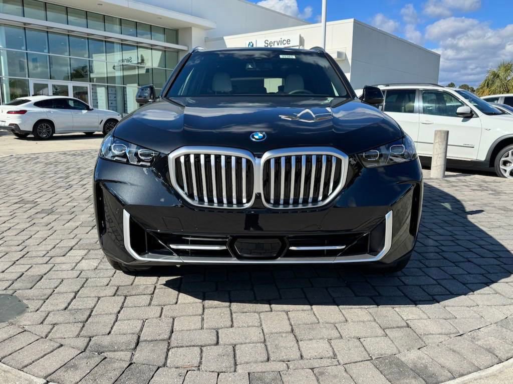 Used 2025 BMW X5 xDrive50e w/ Premium Package image 6
