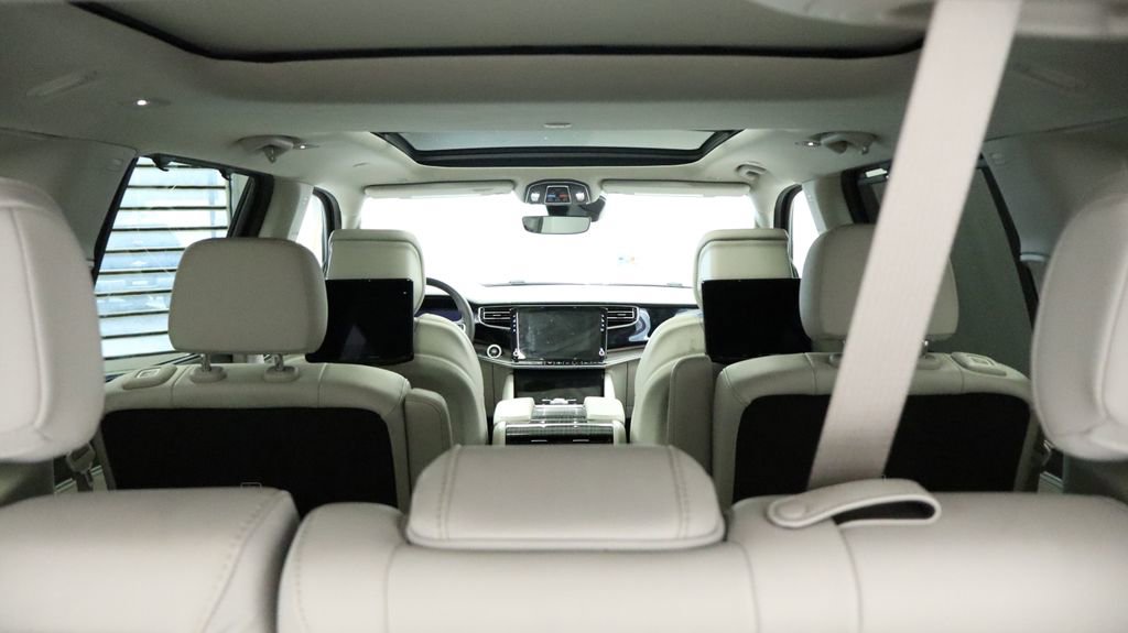 Used 2022 Jeep Wagoneer Series III w/ Premium Group I image 24