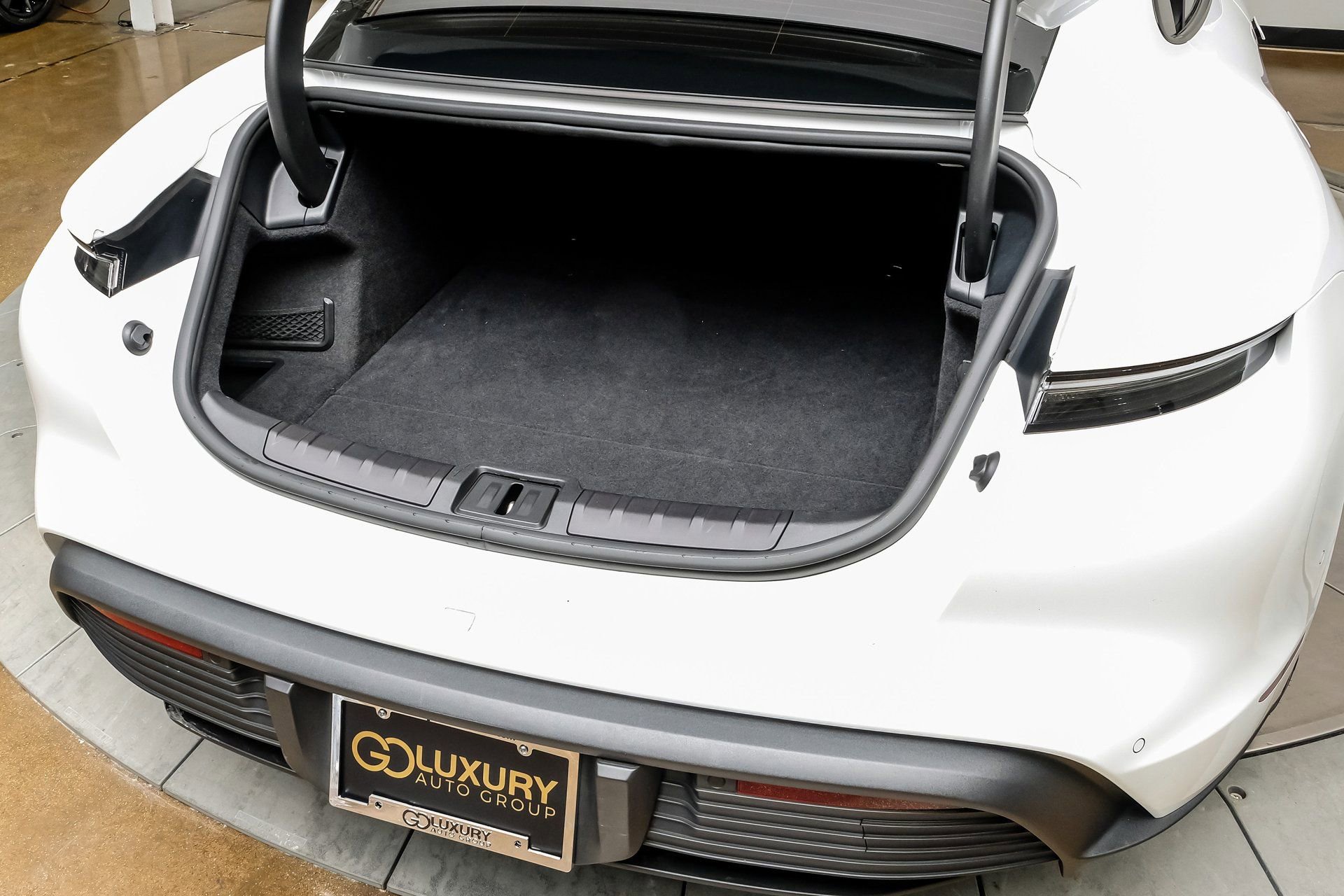 Used 2023 Porsche Taycan image 52