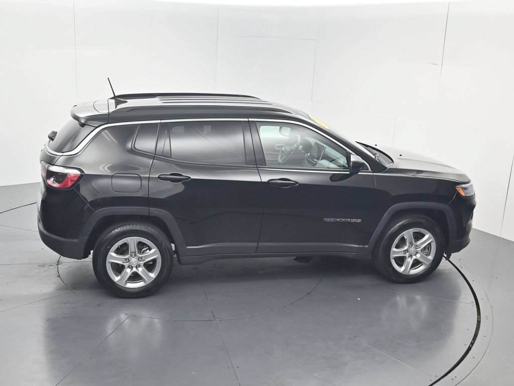 Used 2024 Jeep Compass Latitude AWD/4WD image 52