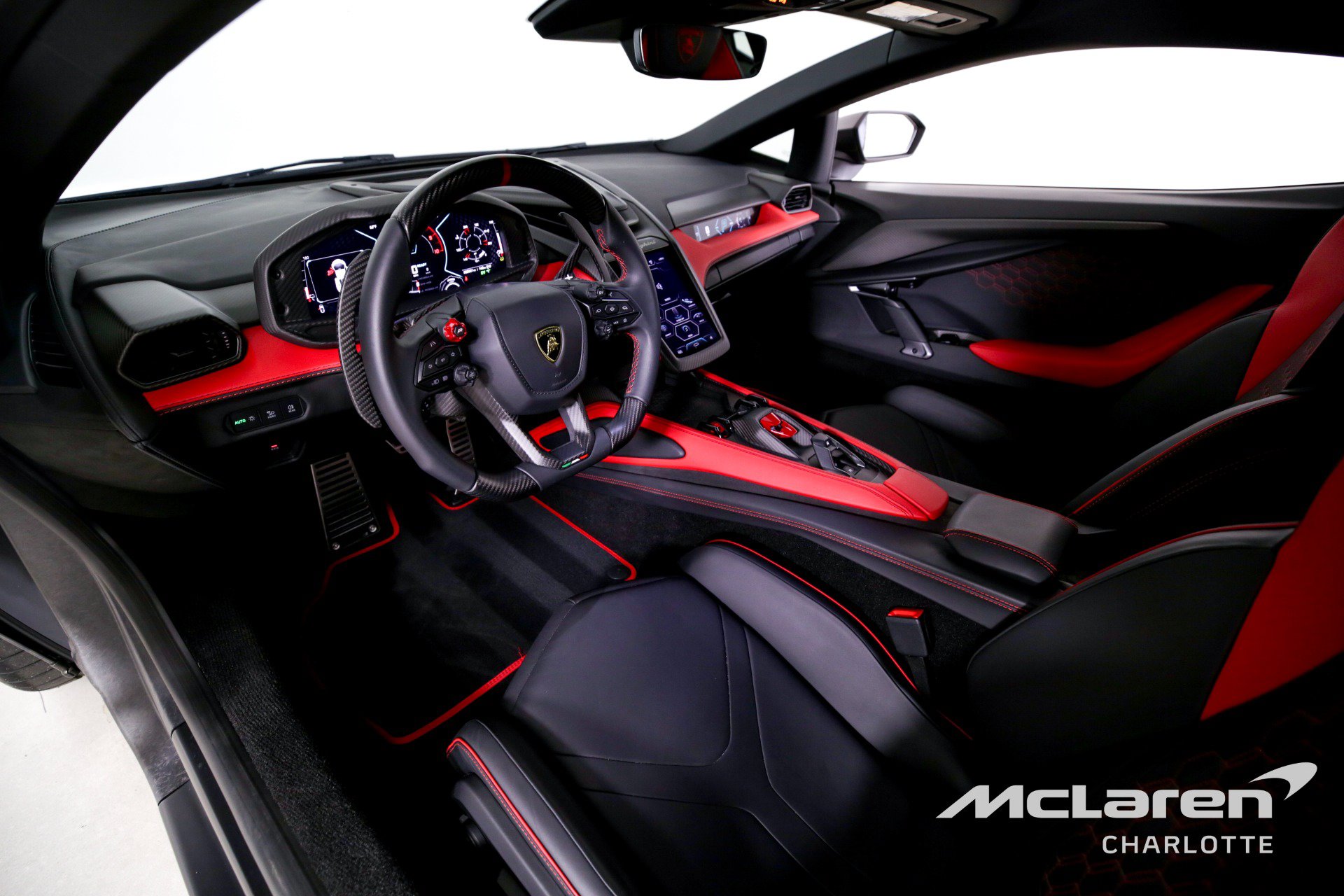 Used 2024 Lamborghini Revuelto AWD/4WD image 13