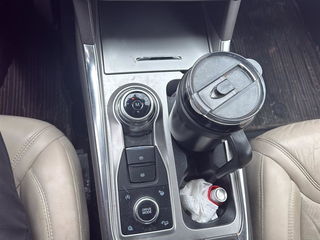 Used 2020 Ford Explorer Platinum w/ Premium Technology Package AWD/4WD image 11